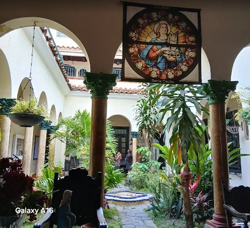 COLEGIO SANTA CECILIA